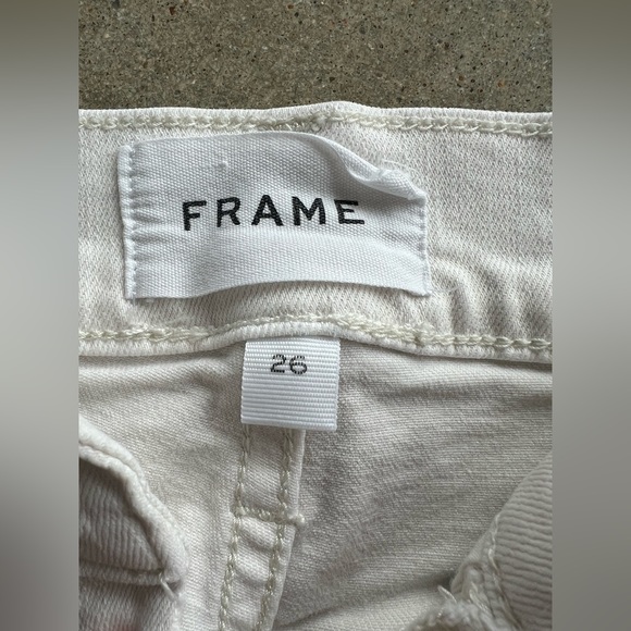 Frame size 26 women's off white jeans - Picture 3 of 10